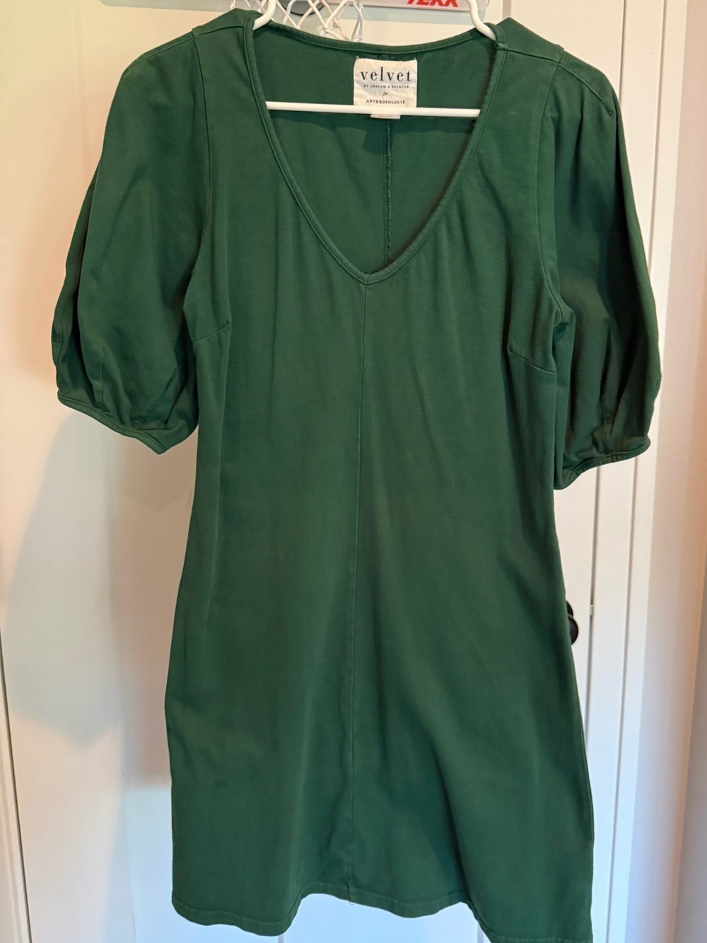 Velvet by Graham Spencer Emerald V-Neck Puff Sleeve Dress Size XS